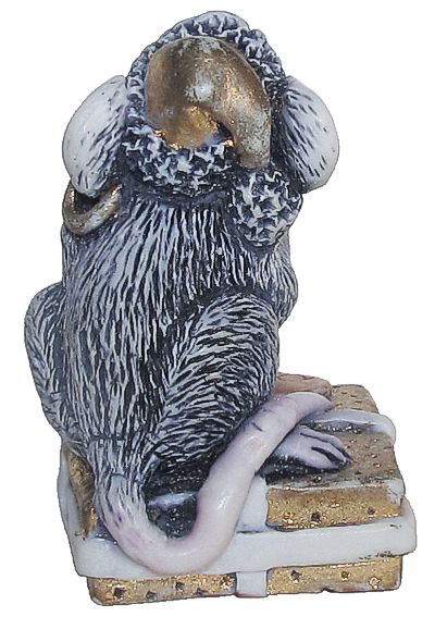 Kringle The Christmas Mouse - Gray w/ Gold Package