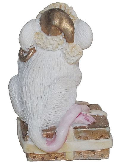 Kringle The Christmas Mouse - White w/ Gold Package